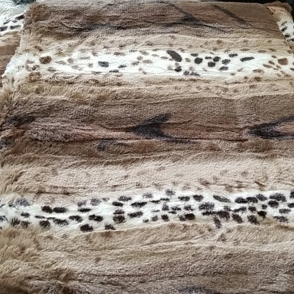 Queen Size Ultra Thick Soft Faux Fur Blanket Throw 3 Piece Set